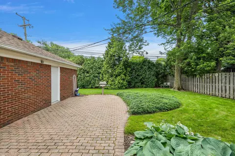 1437 Torrey, Grosse Pointe Woods, MI 48236 photo 54