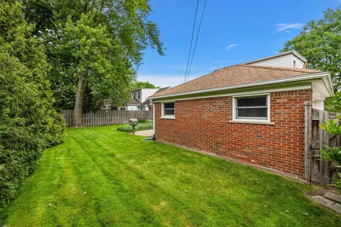 1437 Torrey, Grosse Pointe Woods, MI 48236 photo 52
