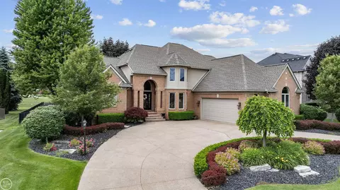 62811 Broadmoor, Washington Township, MI 48094