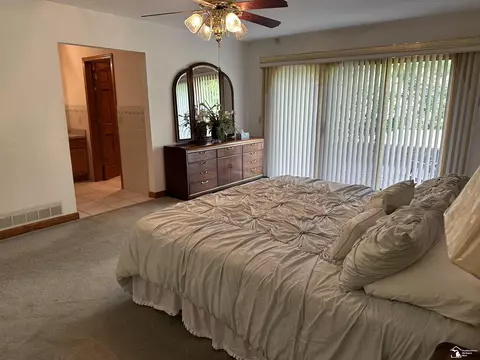 Bedroom - 14449 Timbers, Carleton, MI 48117 photo 2 of 5