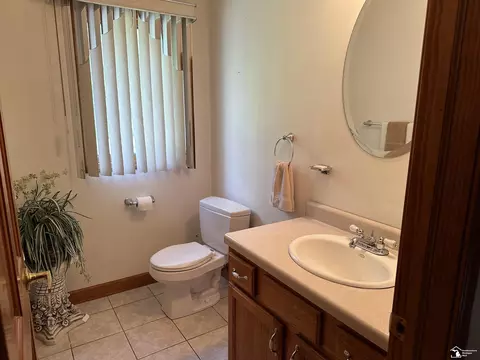 Bath - 14449 Timbers, Carleton, MI 48117 photo 5 of 6