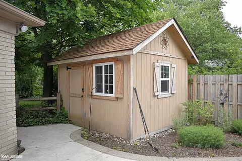 5844 Patterson, Troy, MI 48085 photo 8