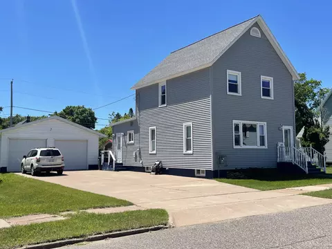 640 Iron, Ishpeming, MI 49849