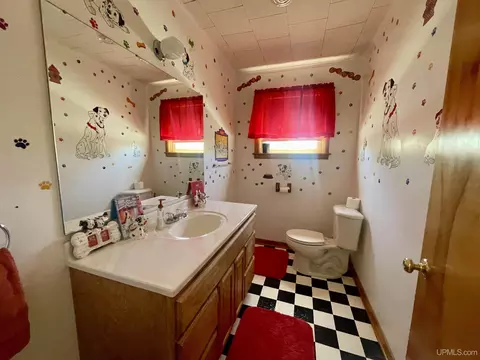 640 Iron, Ishpeming, MI 49849 photo 48