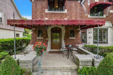 1104 Yorkshire, Grosse Pointe Park, MI 48230 photo 4