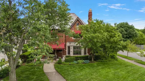 1104 Yorkshire, Grosse Pointe Park, MI 48230 photo 3