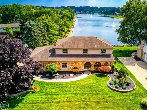 54895 Arrowhead, Shelby Township, MI 48315