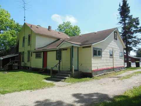 241 E Oak, Harrison, MI 48625 photo 4