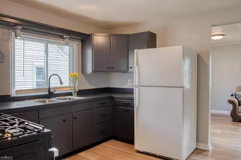 Kitchen - 621 Grover, Owosso, MI 48867 photo 2 of 2