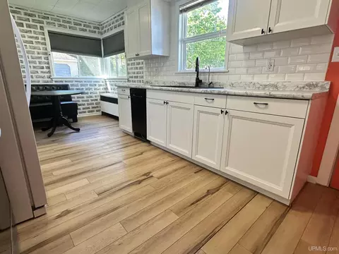 201 Zoberlein, Ishpeming, MI 49849 photo 3