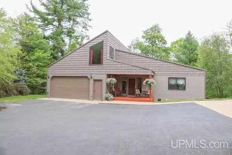 4416 Lake Anna, Florence, WI 54121