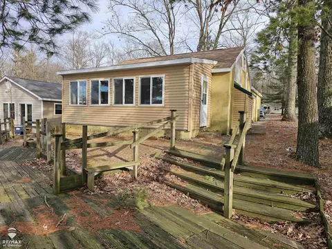 15785 Pretty Lk, Mecosta, MI 49332
