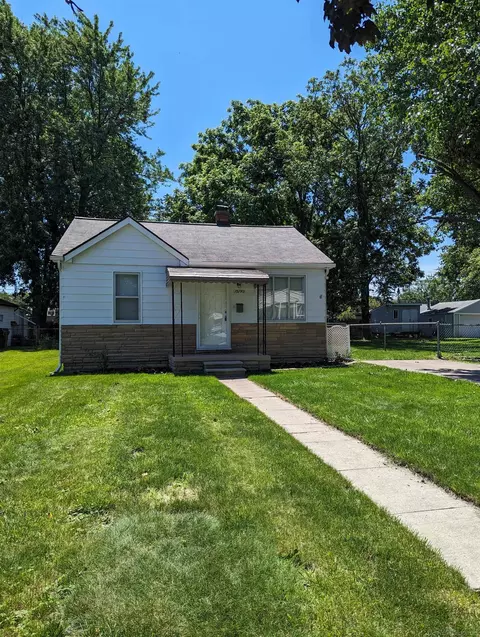 19140 Illinois, Roseville, MI 48066