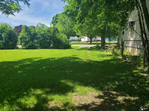 Exterior - 3129 Maplewood, Monroe, MI 48162 photo 5 of 7