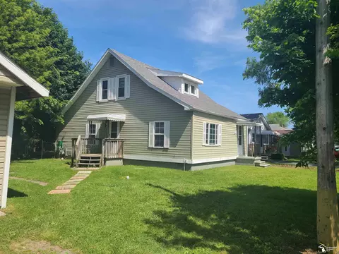 Exterior - 3129 Maplewood, Monroe, MI 48162 photo 3 of 7
