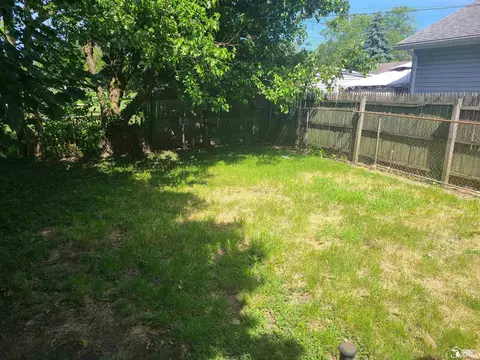 Exterior - 3129 Maplewood, Monroe, MI 48162 photo 7 of 7