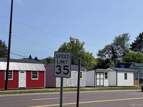 600 E Cloverland #CURRY ST, Ironwood, MI 49938