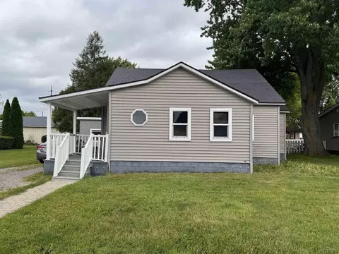 220 W Saginaw, Merrill, MI 48637