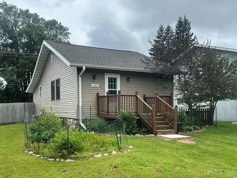 1107 W Ludington, Iron Mountain, MI 49801