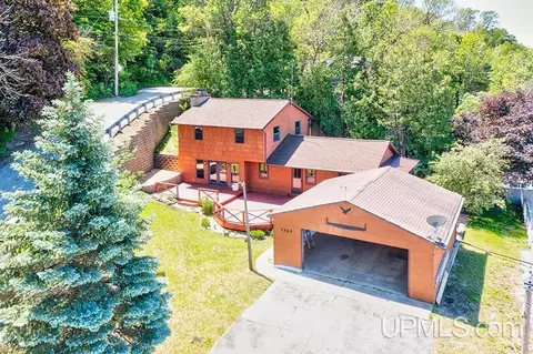 5369 Edgewater Bch, Green Bay, WI 54311