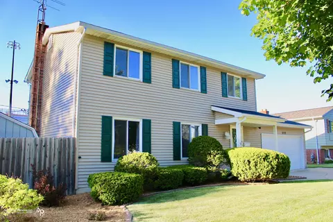 322 Amesbury, Davison, MI 48423
