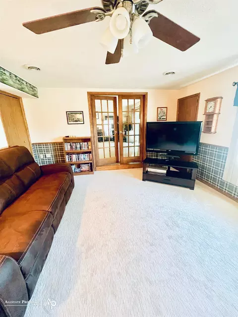 322 Amesbury, Davison, MI 48423 photo 16