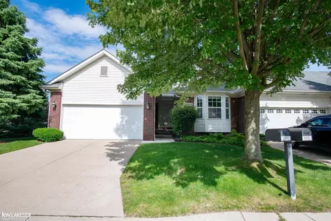 44648 Patricia, Sterling Heights, MI 48314