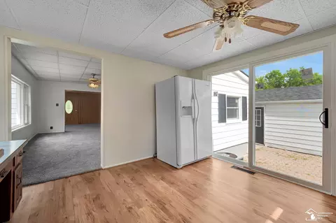 Entry Way - 12736 Hand, Carleton, MI 48117 photo 2 of 3
