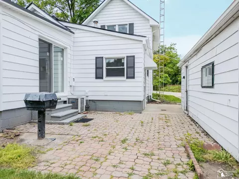 Exterior - 12736 Hand, Carleton, MI 48117 photo 5 of 7