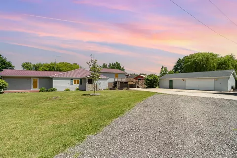 3247 S Geneva, Saint Louis, MI 48880