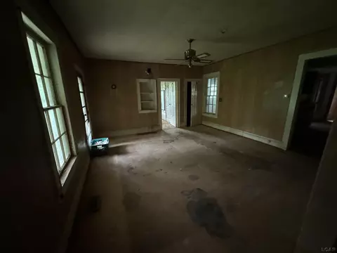 Living - 2677 Sutton, Adrian, MI 49221 photo 2 of 3