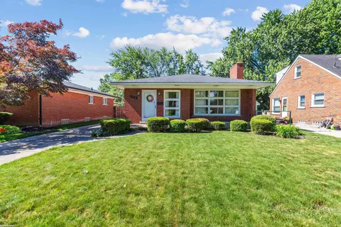 21710 Lakeland, Saint Clair Shores, MI 48081