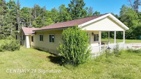 Exterior - 618 Eola, Harrison, MI 48625 photo 5 of 10