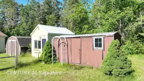 Exterior - 618 Eola, Harrison, MI 48625 photo 7 of 10