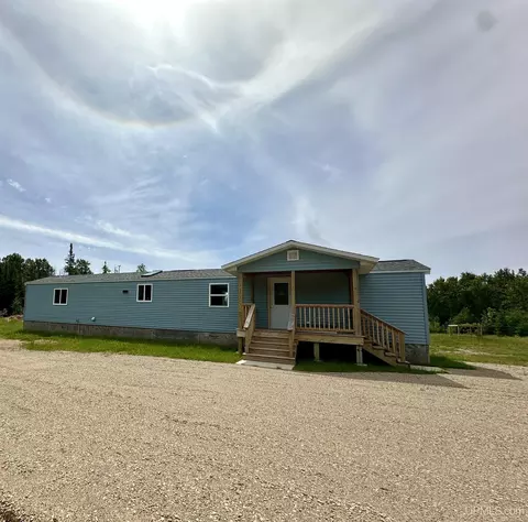 5551 275, Brampton, MI 49837