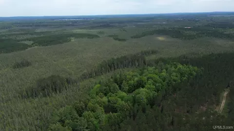 tbd W Stella Lk, Wetmore, MI 49895