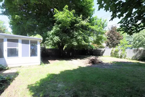 Exterior - 1392 W Judd, Flint, MI 48507 photo 3 of 7