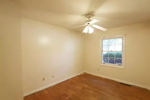 Bedroom - 1392 W Judd, Flint, MI 48507 photo 1 of 4