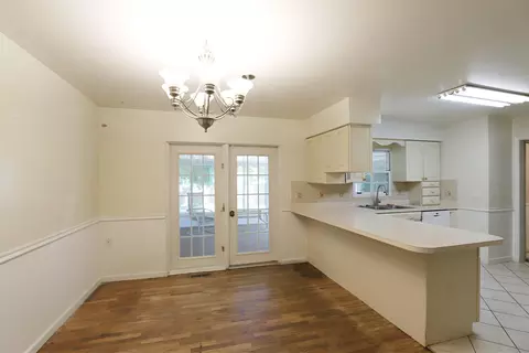 Dining - 1392 W Judd, Flint, MI 48507 photo 1 of 1