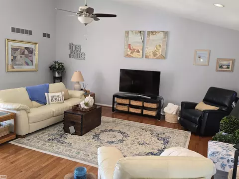 Living - 50087 Middle Riv, Macomb, MI 48044 photo 2 of 5