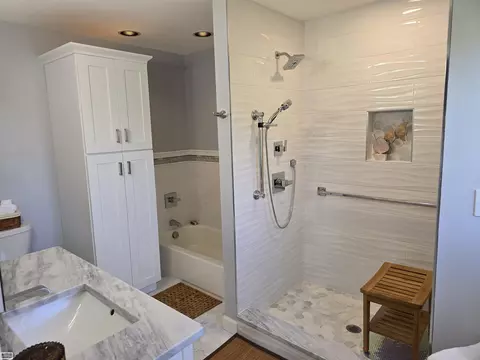 Bath - 50087 Middle Riv, Macomb, MI 48044 photo 3 of 5