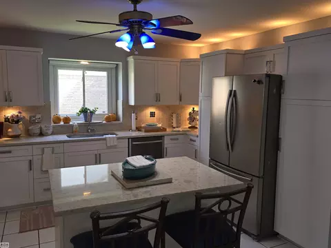 Kitchen - 50087 Middle Riv, Macomb, MI 48044 photo 3 of 3