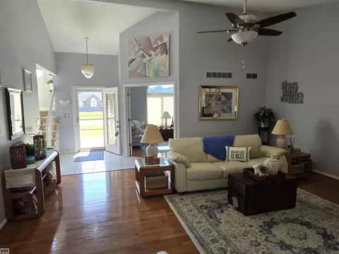 Entry Way - 50087 Middle Riv, Macomb, MI 48044 photo 2 of 4