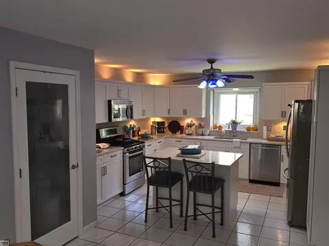 Kitchen - 50087 Middle Riv, Macomb, MI 48044 photo 1 of 3