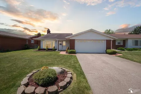 10876 Buckingham, Allen Park, MI 48101
