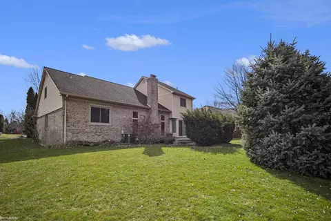 Exterior - 16059 Violet, Macomb, MI 48042 photo 3 of 5