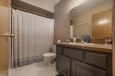Bath - 16059 Violet, Macomb, MI 48042 photo 4 of 4