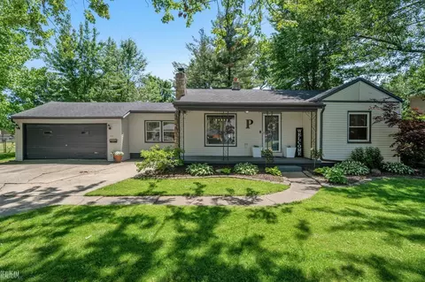 21316 Bayside, Saint Clair Shores, MI 48081