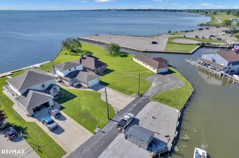 45410 Private Shr, Chesterfield, MI 48047