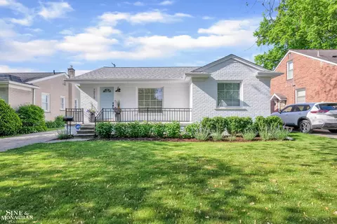 1215 Aline, Grosse Pointe Woods, MI 48236